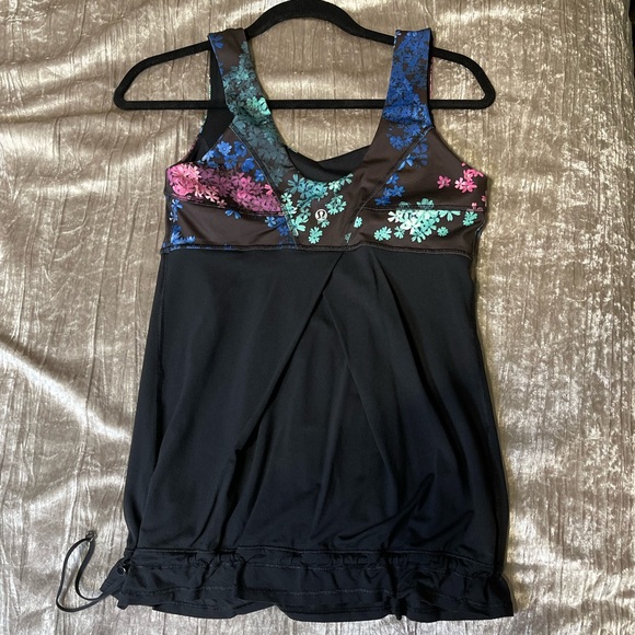 Lululemon Tame Me Tank
Black / Petal Pop Multi Size 6 - Picture 3 of 14